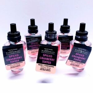 Bath & Body Works SPICED CRANBERRY TOFFEE Wallflower Home Refills, 0.8 oz(5 pcs)
